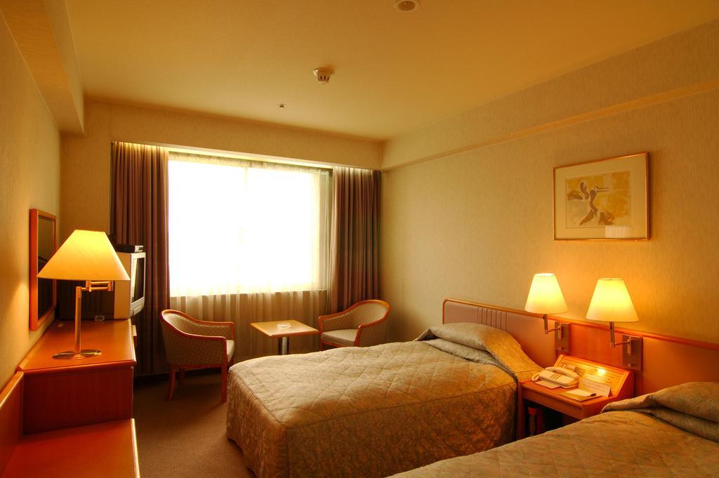 Okayama Royal Hotel חדר תמונה
