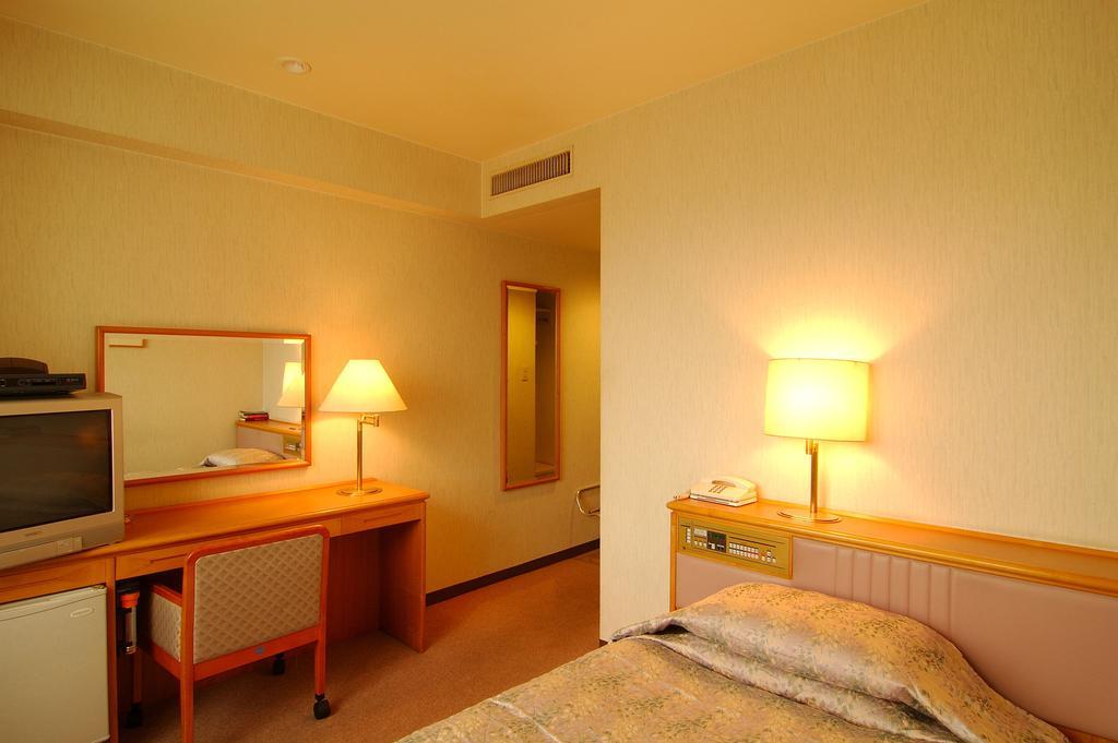 Okayama Royal Hotel חדר תמונה